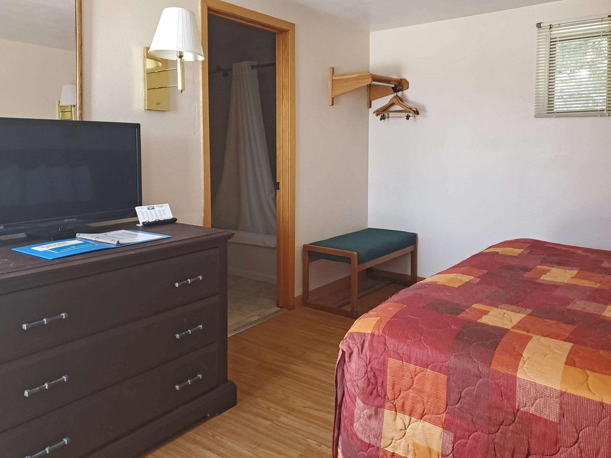 Rodeway Inn Buffalo Exterior foto